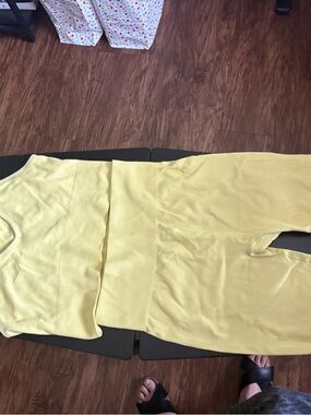 90 Degree By Reflex Yellow Active Crop Top and High Waisted Shorts